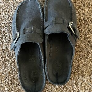 Women’s Gray Birkenstock Buckley Suede Clogs